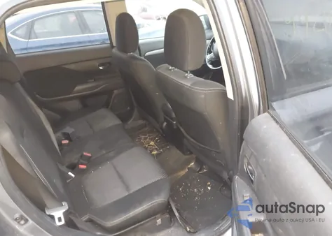 2016 Mitsubishi Outlander Es z USA, uszkodzony, nr VIN JA4AD2A32GZ044370